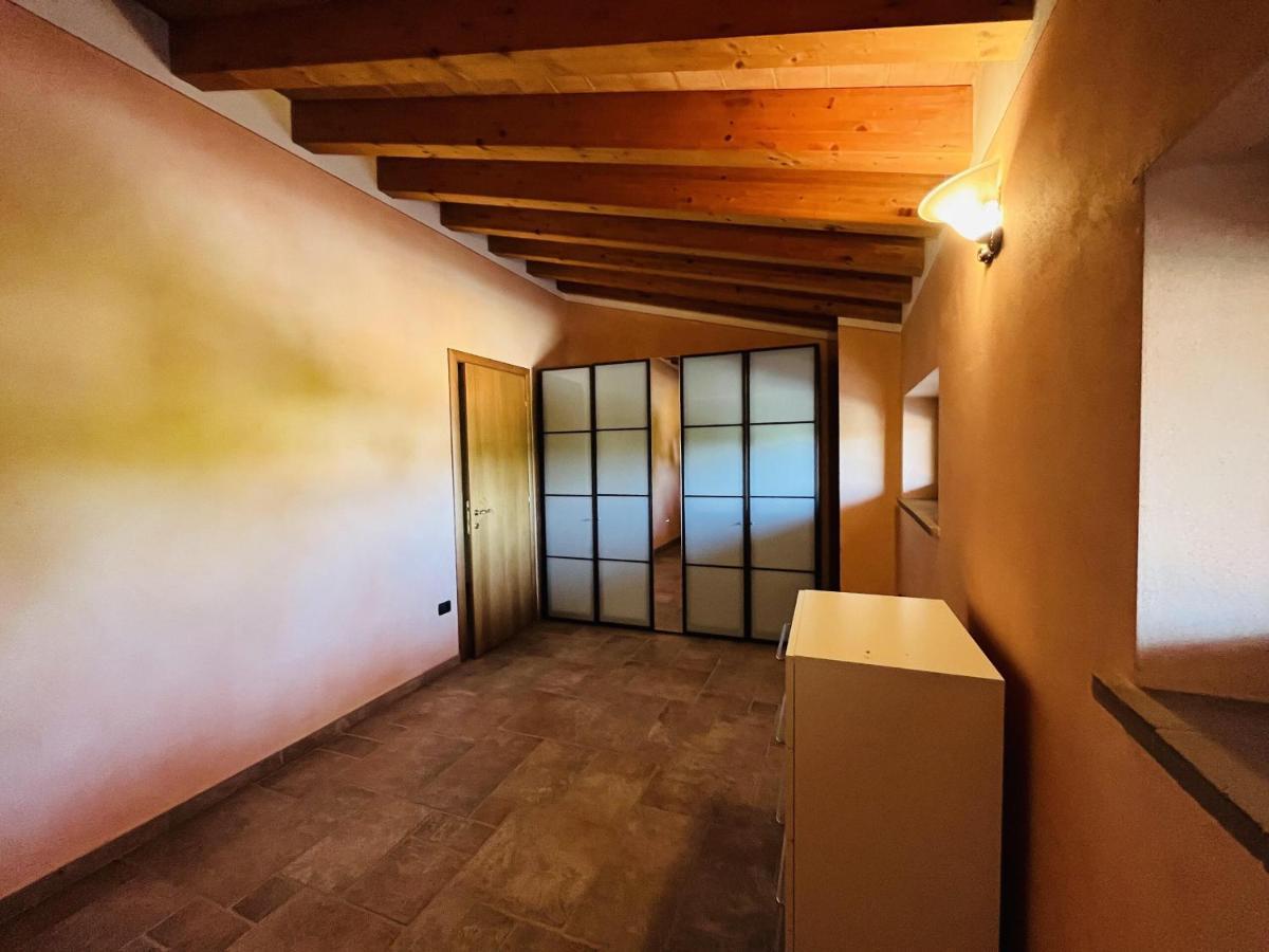 Il Borgo Fra I Laghi Villa Monzambano Exterior photo